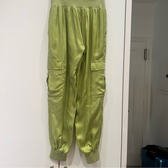 Cinq a Sept satin jogger cargo pants, size small - Picture 4 of 9